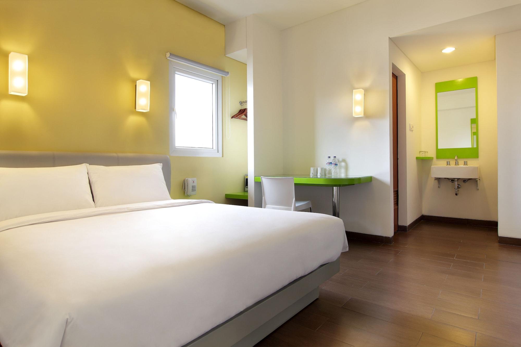 Amaris Hotel Mangga Besar Джакарта Екстериор снимка
