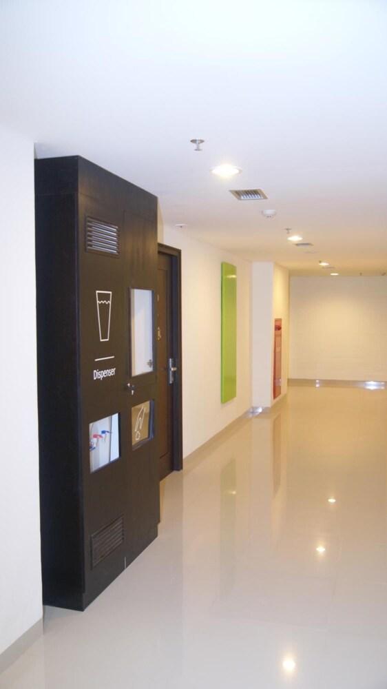 Amaris Hotel Mangga Besar Джакарта Екстериор снимка