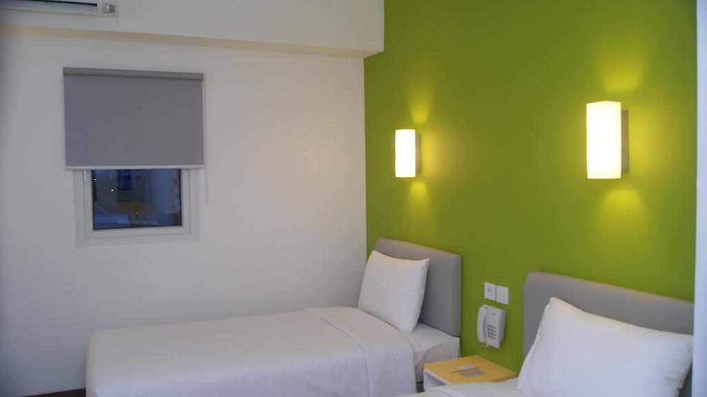 Amaris Hotel Mangga Besar Джакарта Екстериор снимка